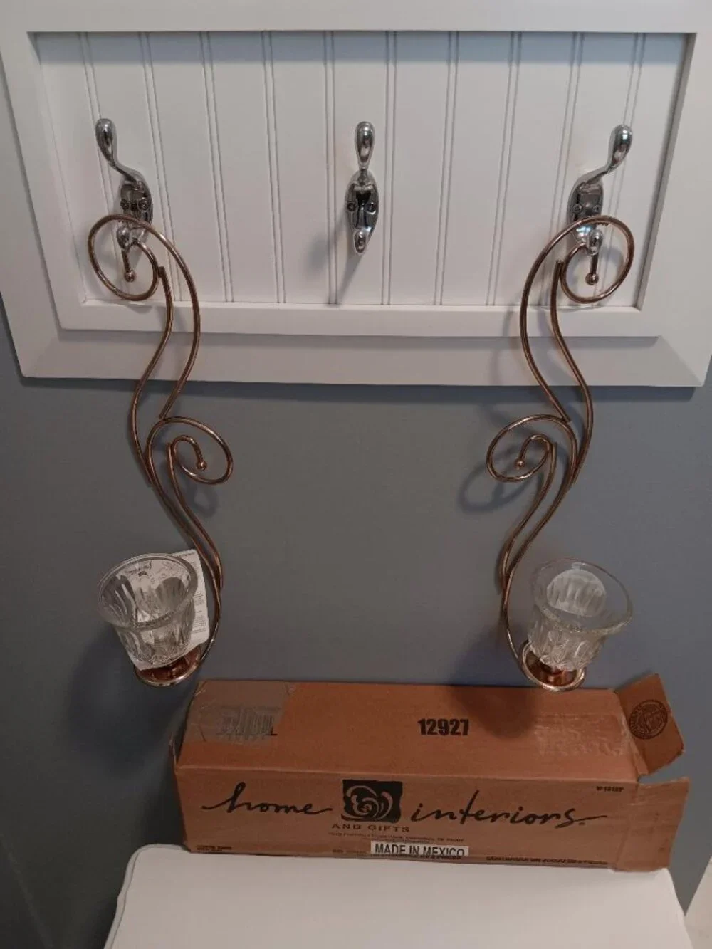 NIB Home Interiors Set of 2 Brass Tone Sconces with Glass Globes
